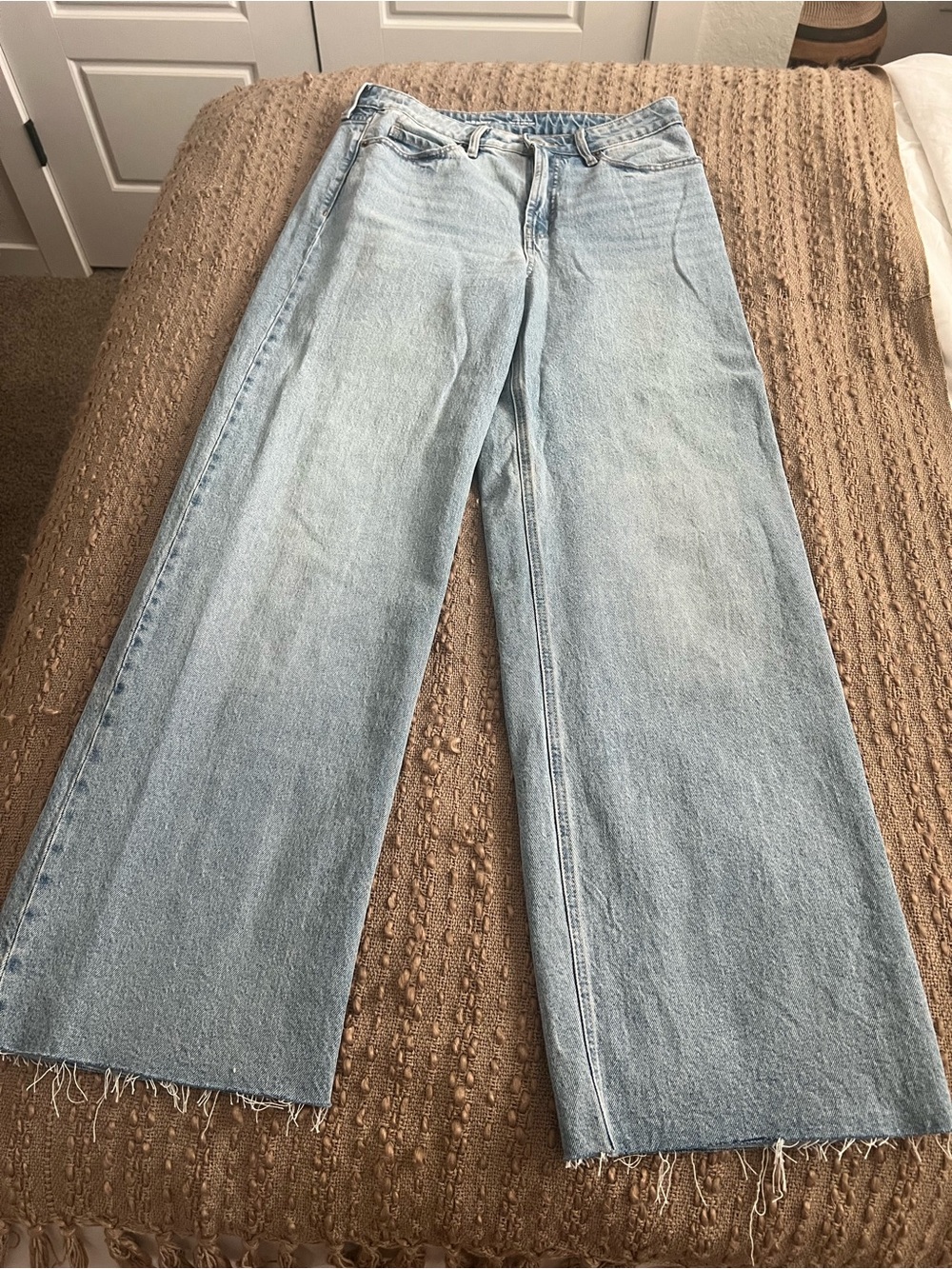 Old Navy Light Blue Wide Leg Jeans with Frayed Hem